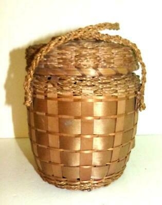 Early 20th Century Passamaquoddy Handled Yarn Basket - Rare Form