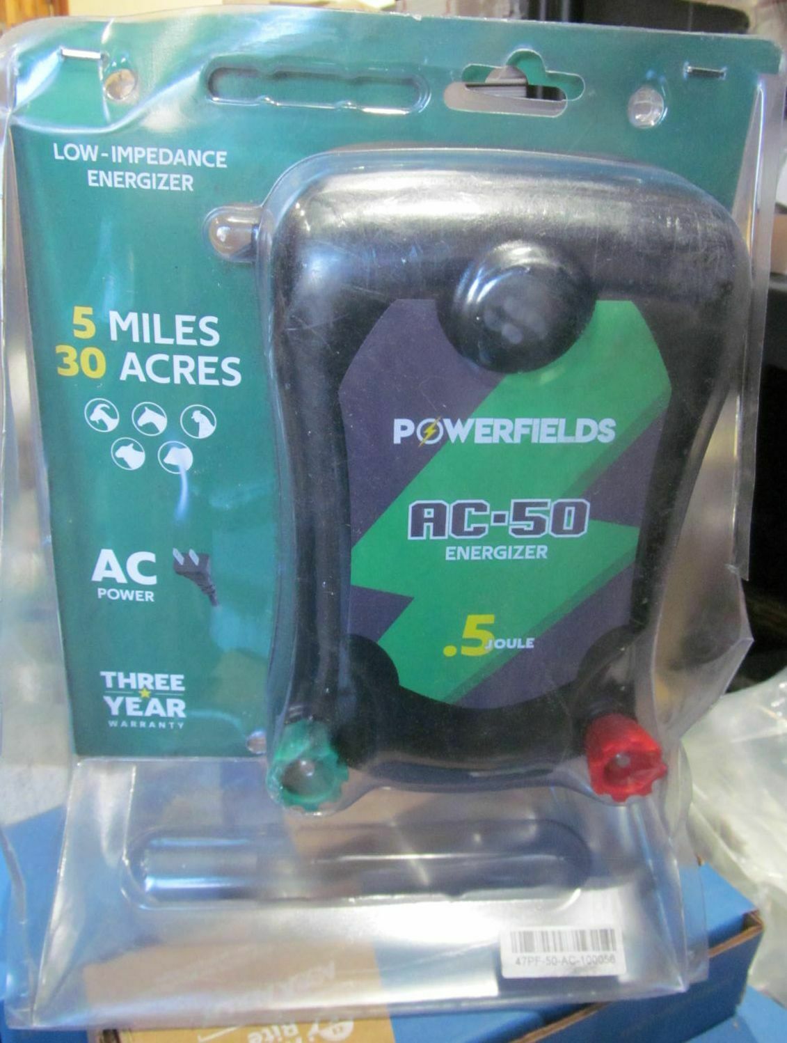 New Powerfields 110v 30 Acre Fence Energizer .5 Joules